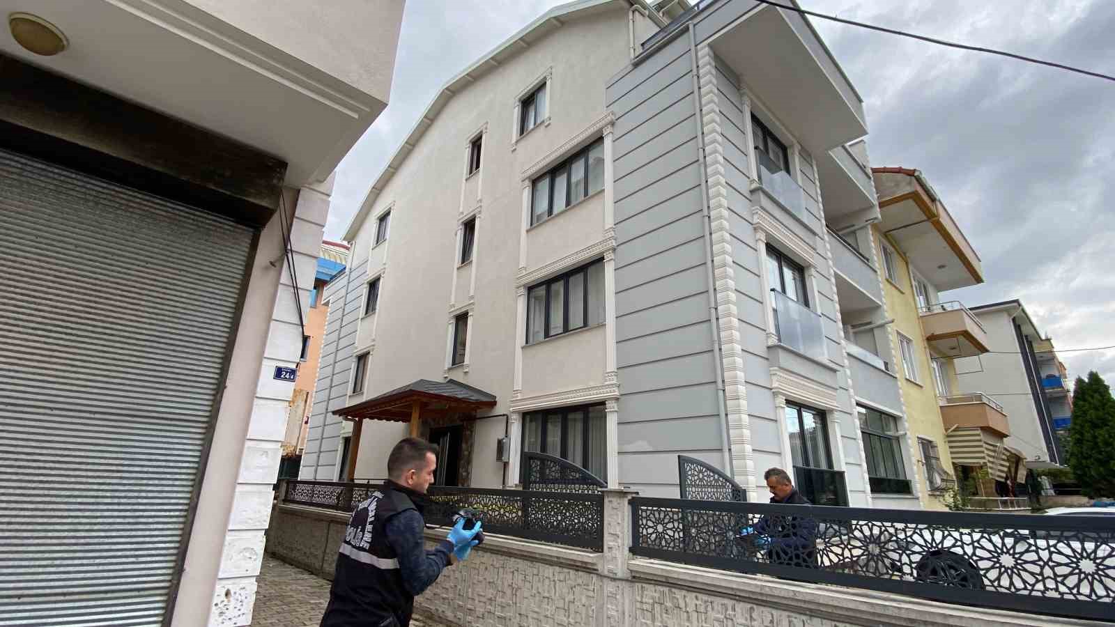 4. kattan düşen genç kadın ağır yaralandı