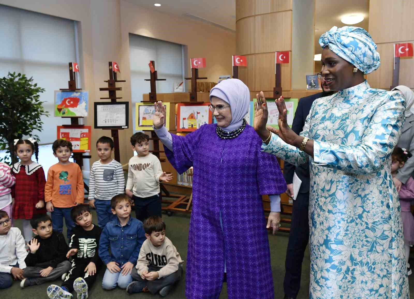 Emine Erdoğan, Senegal Cumhurbaşkanının eşi Marie Khone Fay ile bir araya geldi
