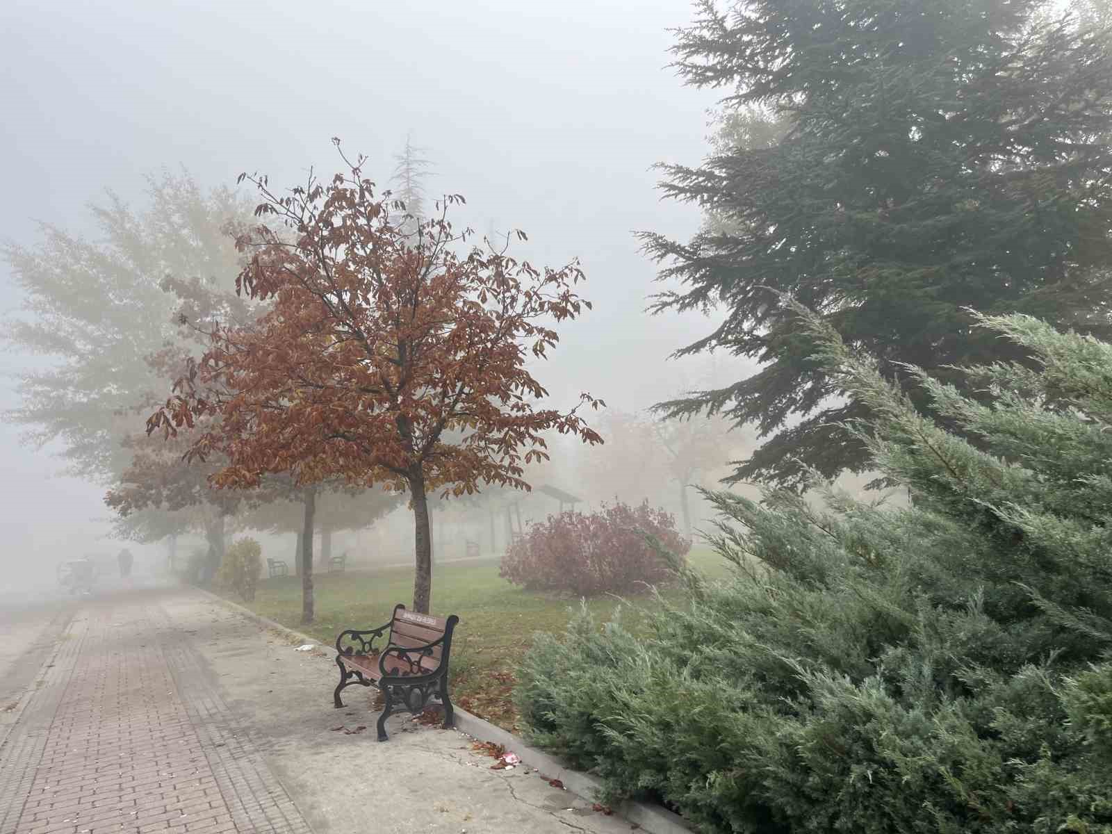 Eskişehir’de sabah saatlerinde sis etkili oldu