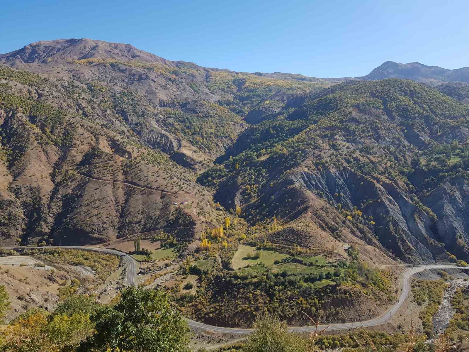 Kulp ilçesinde sonbahar güzelliği