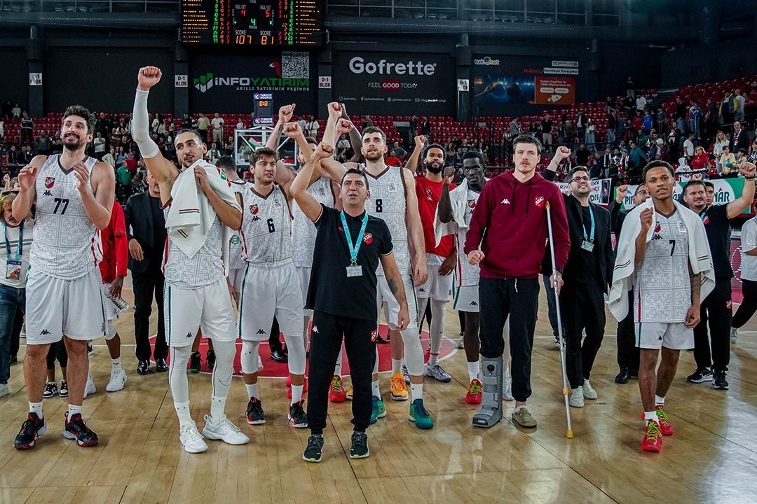 Karşıyaka Basketbol’un konuğu Galatasaray