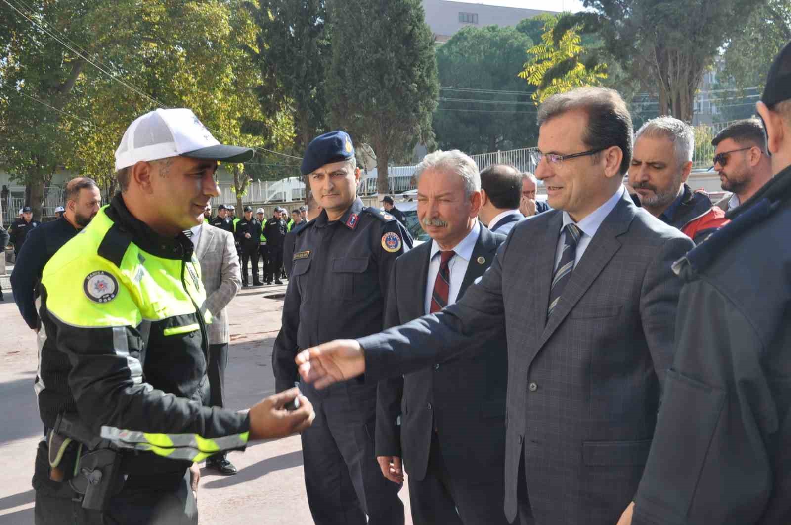 Salihli Emniyetine 17 yeni araç
