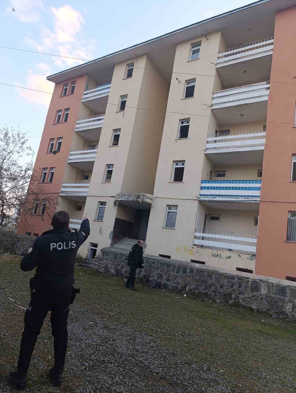 Kars’ta okul çevresi ve metruk binalar ı merceğe alındı
