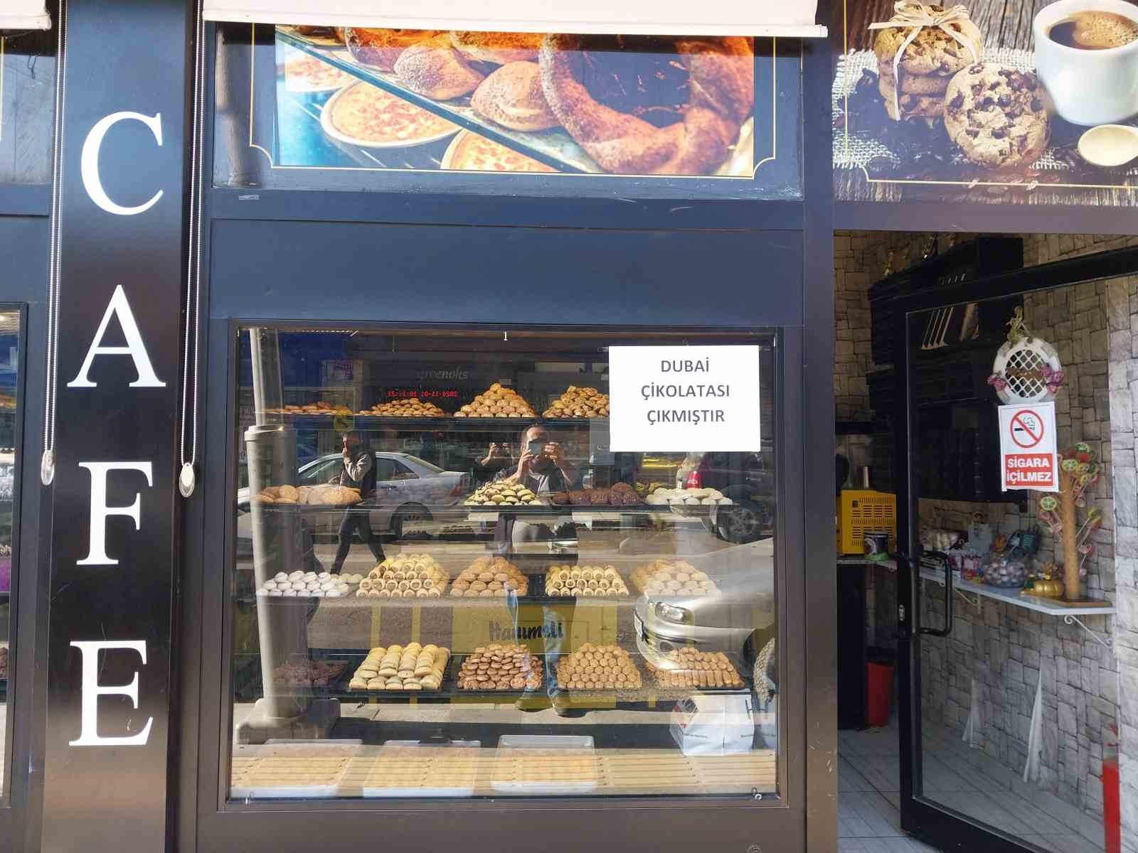 Dubai &ccedil;ikolatası market ve pastanelerde yok satıyor
