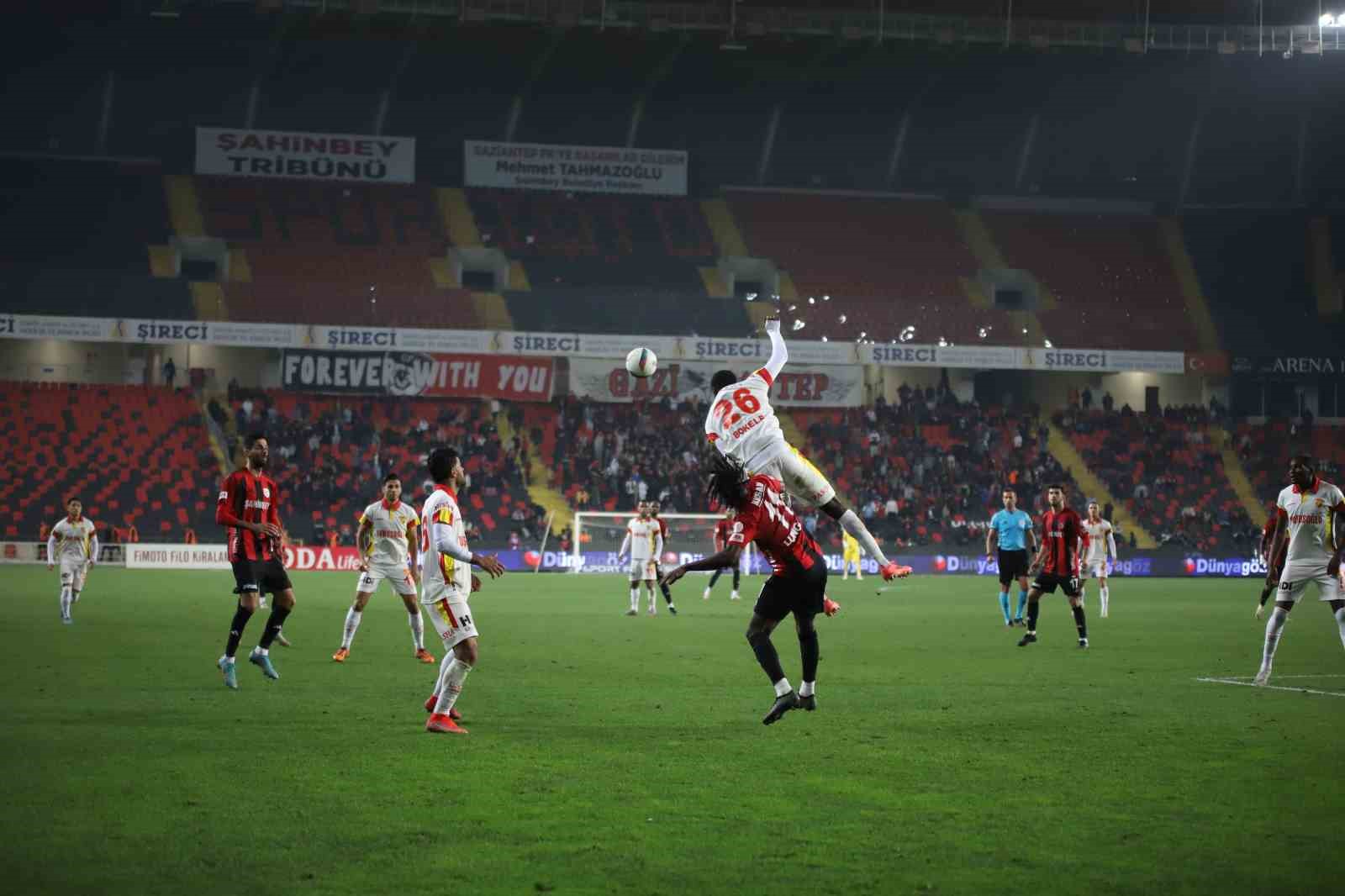 Trendyol Süper Lig: Gaziantep FK: 2 - Göztepe: 1 (Maç sonucu)
