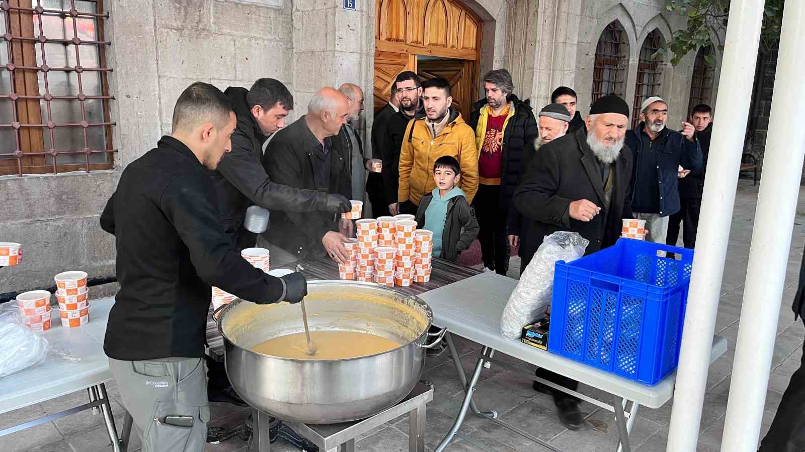 Sabah çorbası Başkan Özdoğan’dan
