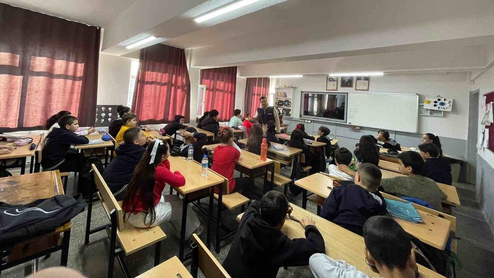 Amasya polisinden öğrencilere siber güvenlik semineri
