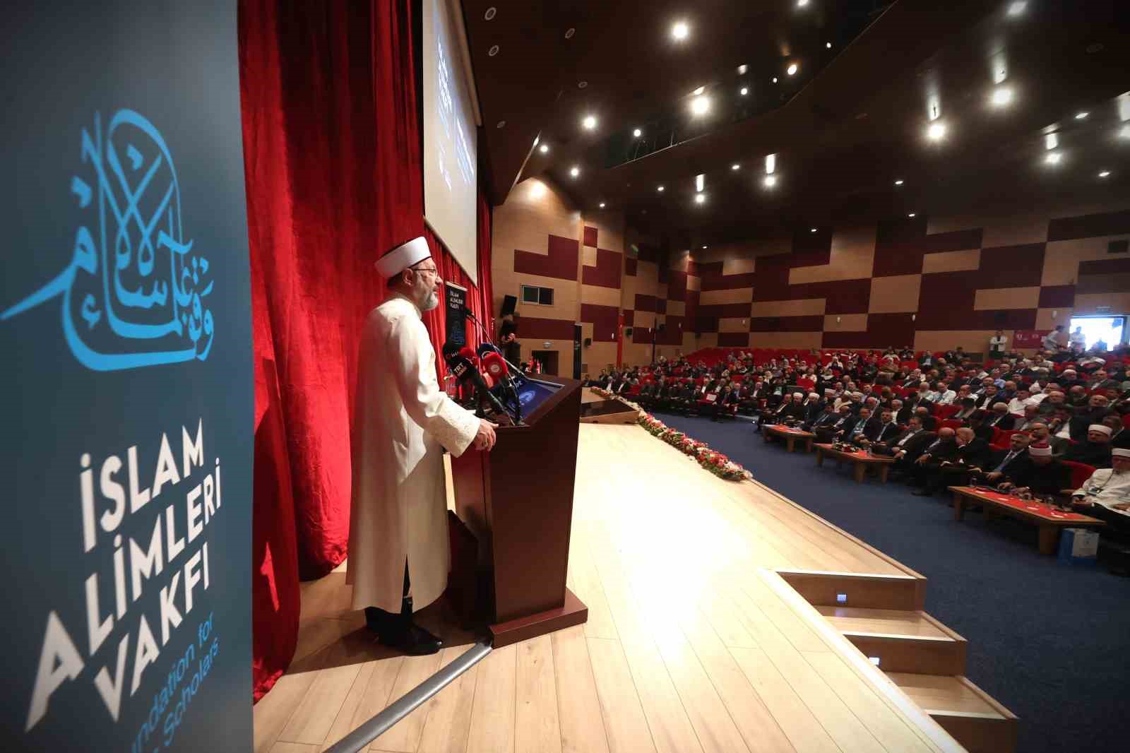 Diyanet İşleri Başkanı Erbaş: “Kudüs’ün işgalden kurtulması için müslümanların birlik, beraberlik içerisinde hareket etmesi lazım”
