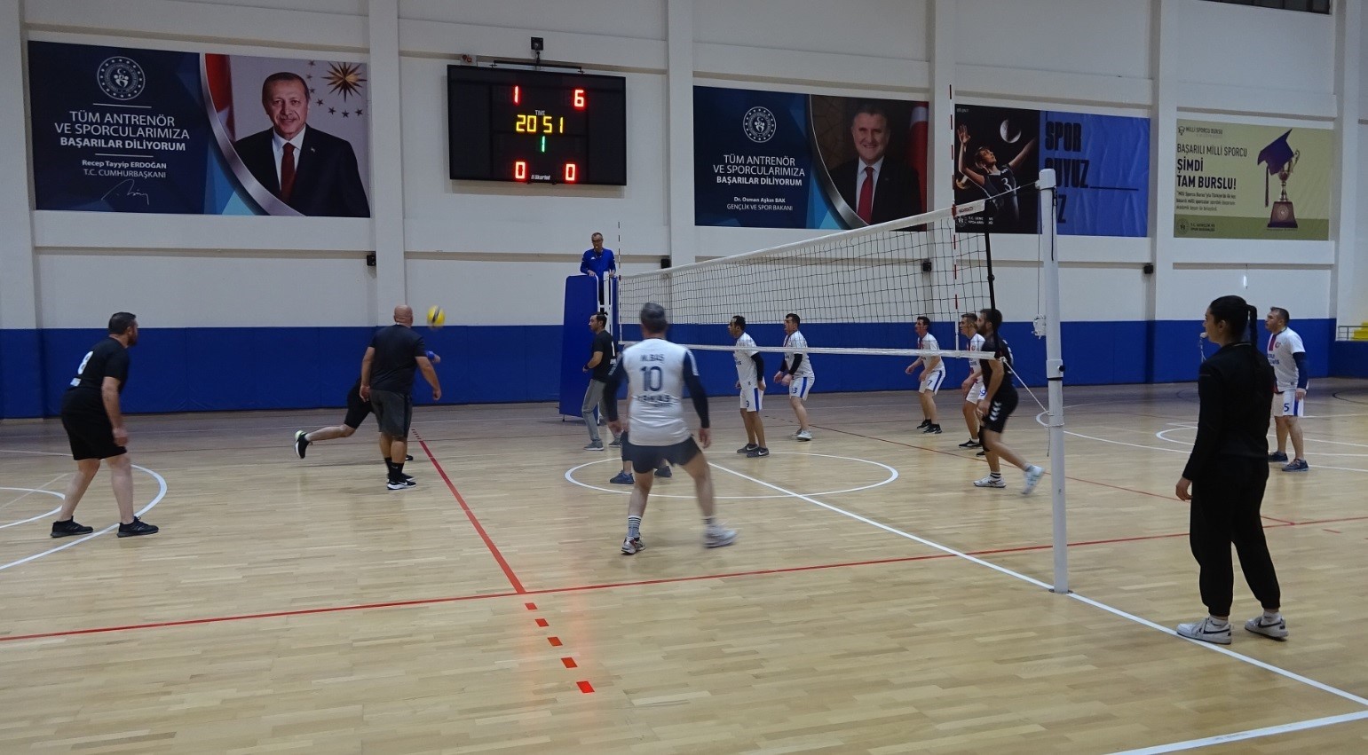 Tavşanlı’da Voleybol Turnuvası
