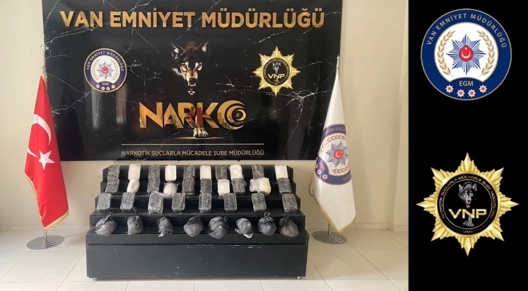 Van’da bir otomobilde 26 kilo 800 gram uyuşturucu ele geçirildi