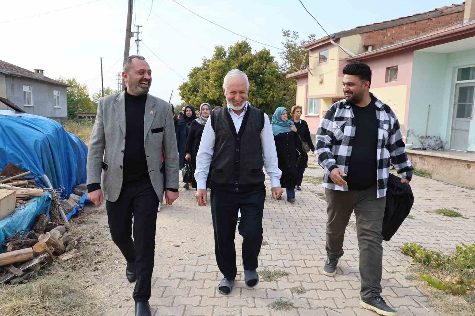 Elazığ’da Kırmızı Montlular, şehit aileleriyle bir araya geldi