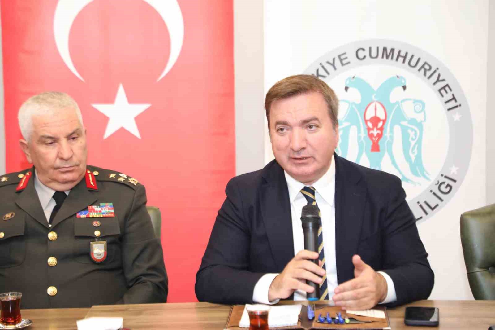 "Erzincan Savunma Sanayi Yatırımları &Ccedil;alıştayı"nın birinci g&uuml;n&uuml;
