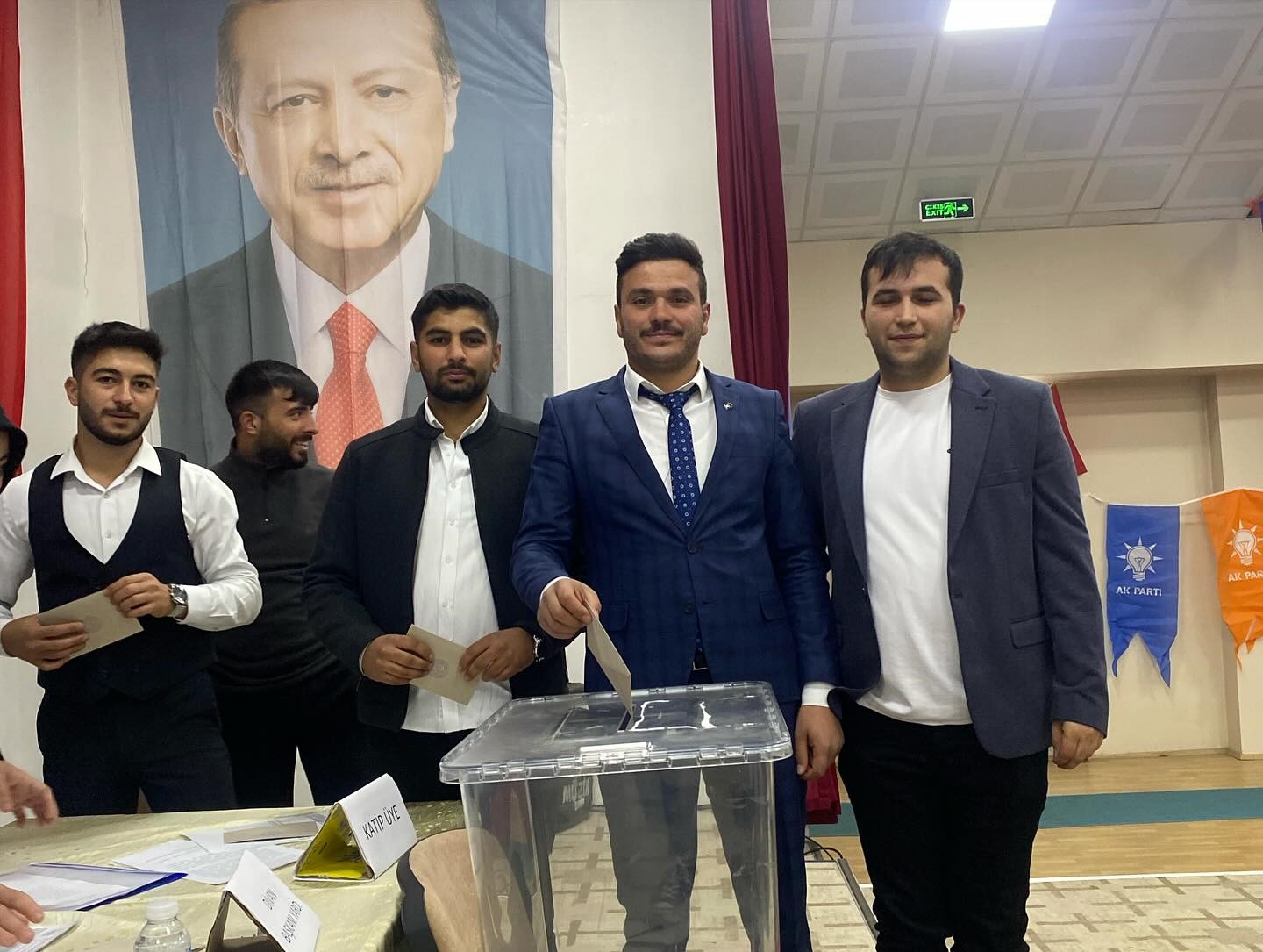 AK Parti Çıldır Gençlik kolları Kongresi Yaptı
