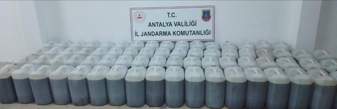 Antalya’da 6 bin litre sahte zeytinyağı ele geçirildi
