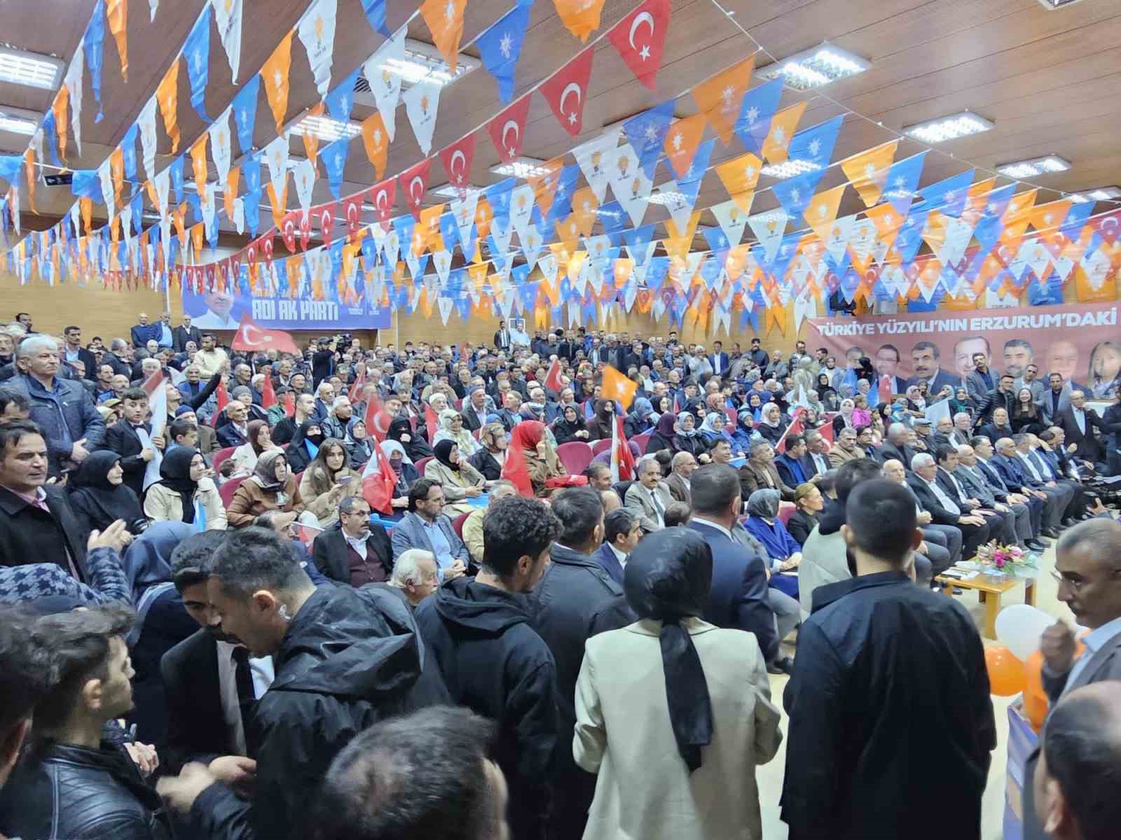 Milli Eğitim Bakanı Tekin, Erzurum’da ilçe kongrelerine katıldı
