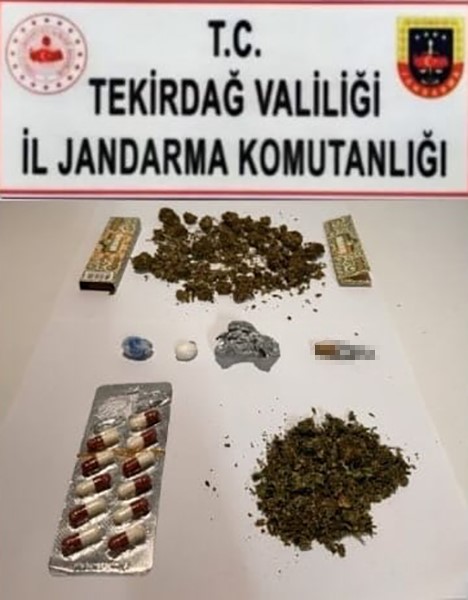 Tekirdağ’da uyuşturucu operasyonu: Bonzai, esrar, skunk ve sentetik hap ele geçirildi
