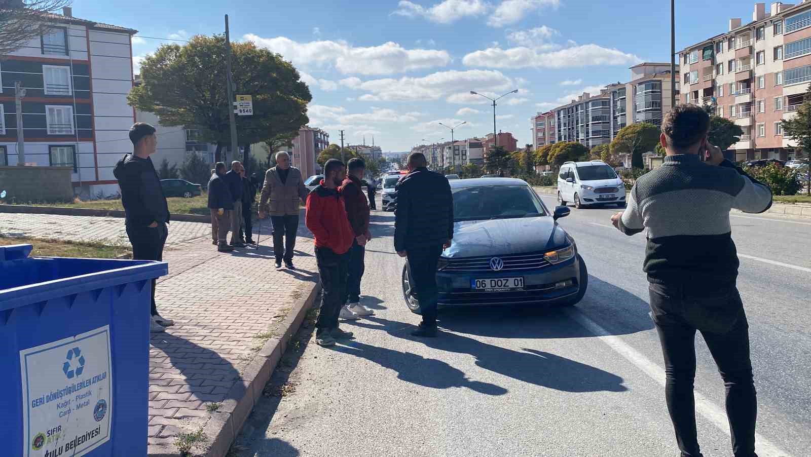 Yolun karşısına geçmek isterken otomobilin çarptığı kadın öldü
