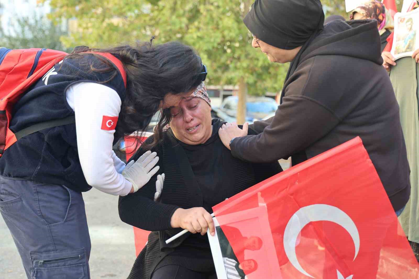 Kanser hastası anne, ağlayarak evladını PKK’dan istedi