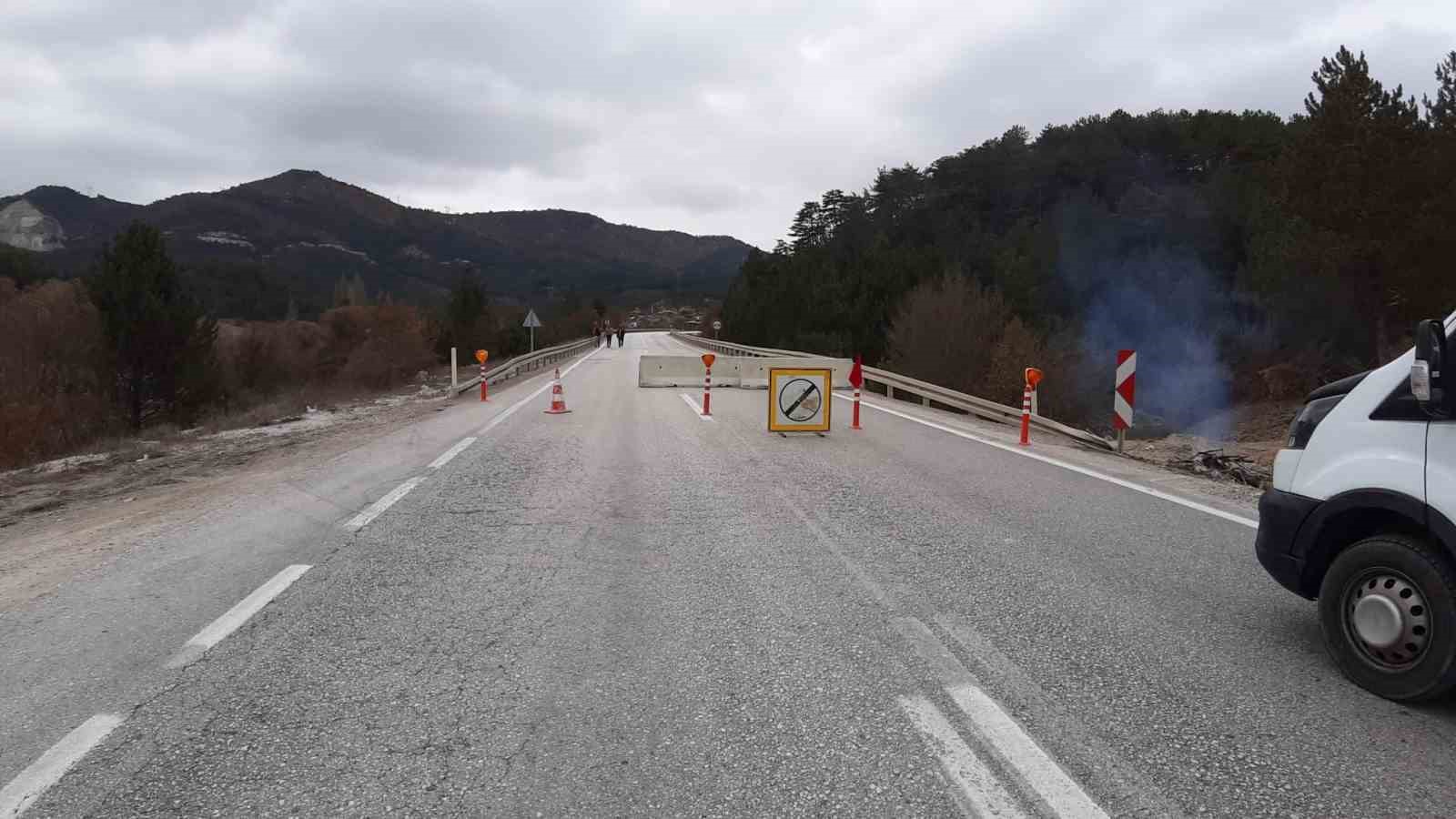 Ankara ile Sakarya’ya köprü olan yol trafiğe kapatıldı: 10 gün sürecek
