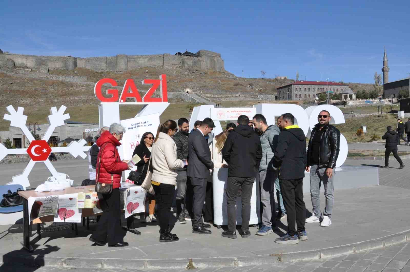 Kars’ta organ bağışı stantı açıldı
