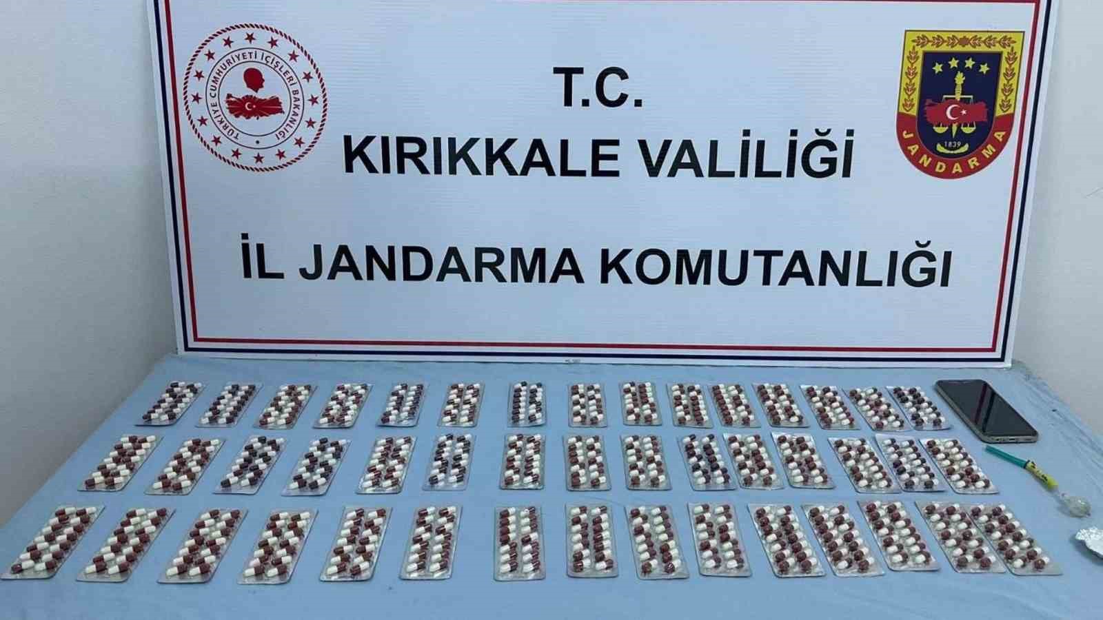 Narkotik köpeğiyle arama yapılan evden uyuşturucu çıktı: 22 yaşındaki genç tutuklandı
