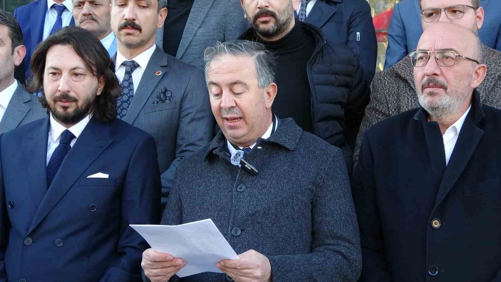 Kütahya’da AK Parti ve MHP’li Belediye Meclis üyelerinden Eyüp Kahveci’ye tepki
