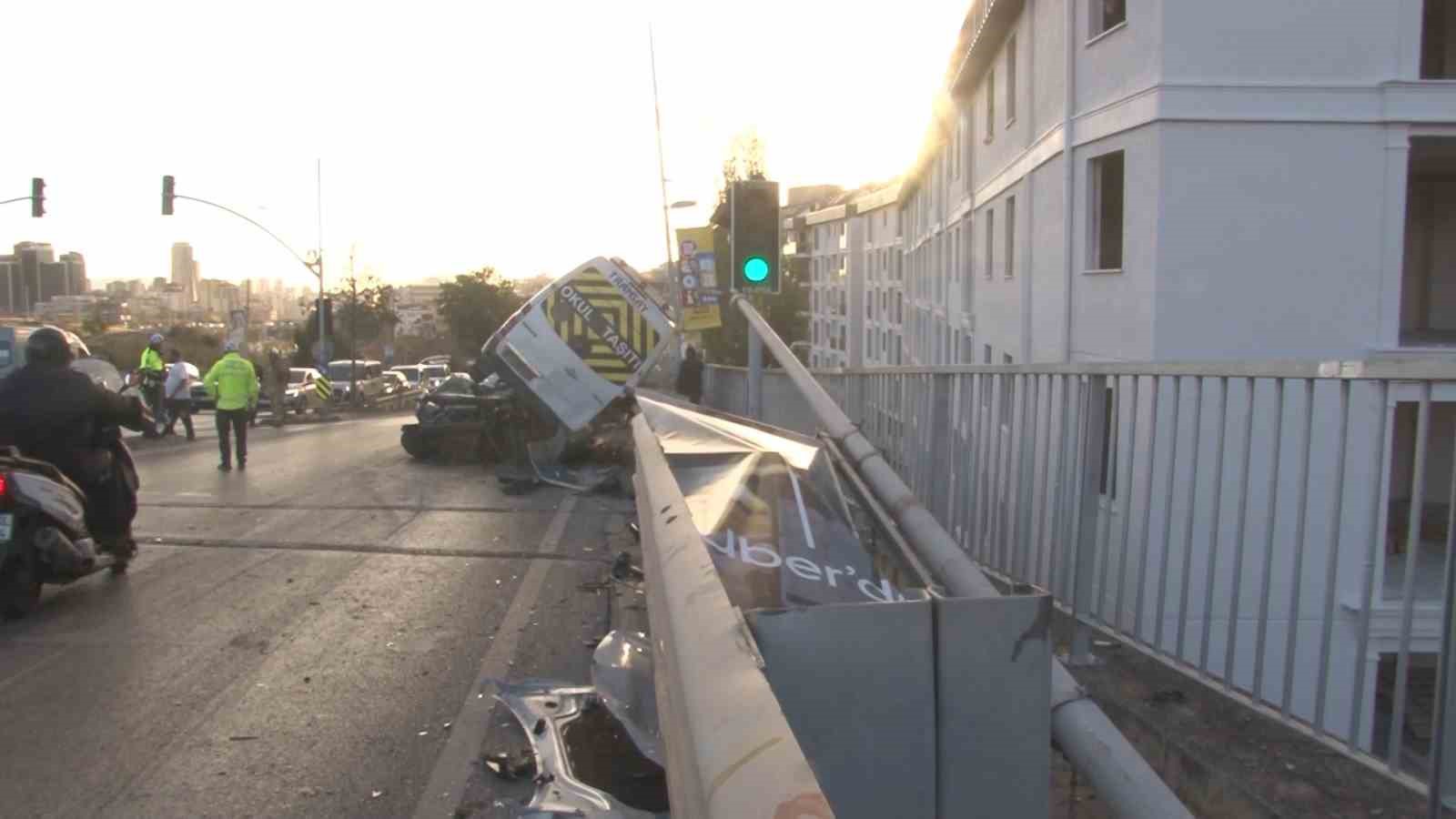 Maltepe’de vinç kontrolden çıktı, 7 aracı biçti 