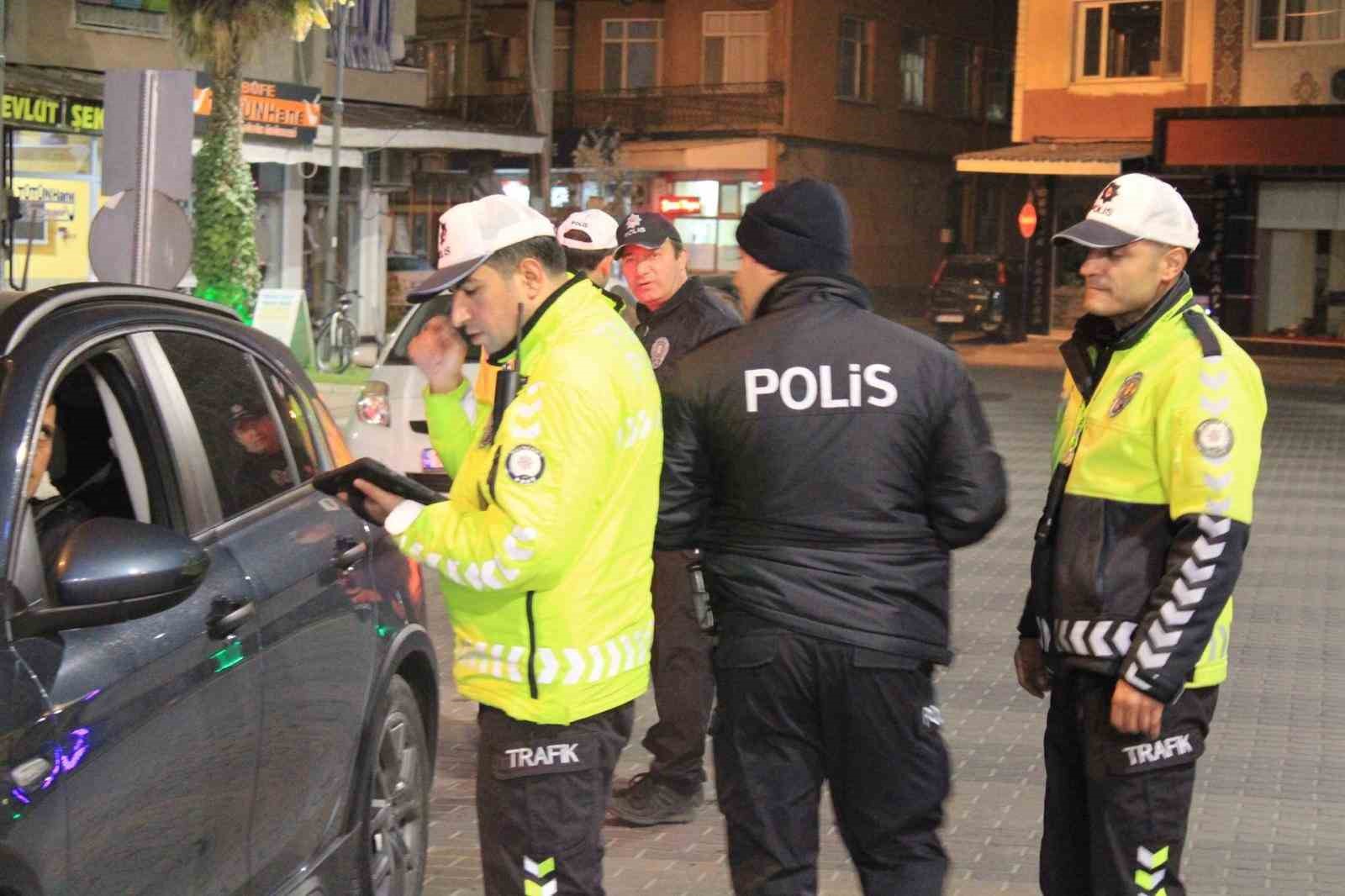 Gönen’de asayiş, trafik ve narkotik denetimlerinde ceza yağdı