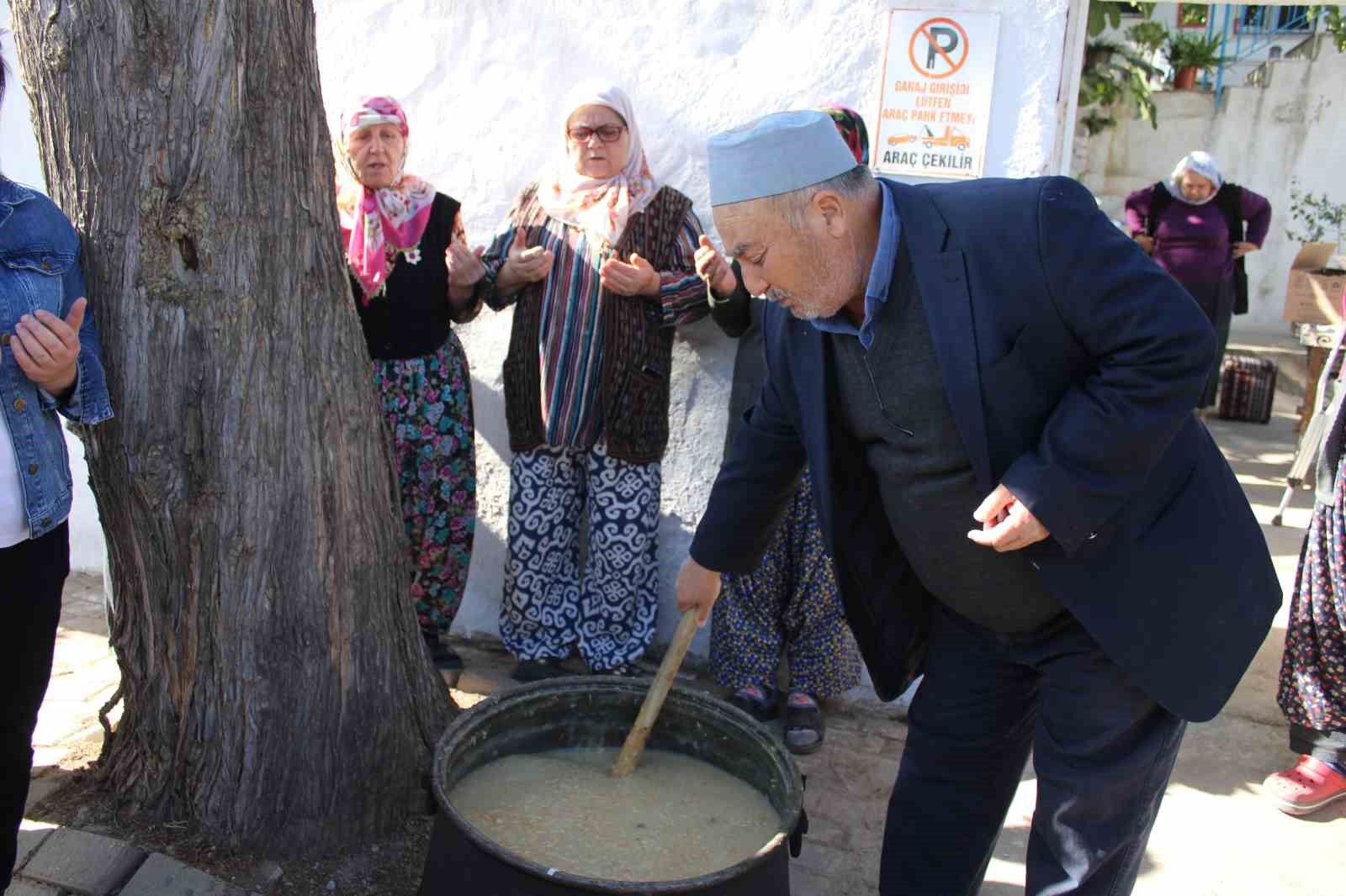 Yağmura hasret kalan Aydın’da mahalle sakinleri yağmur duası yaptı
