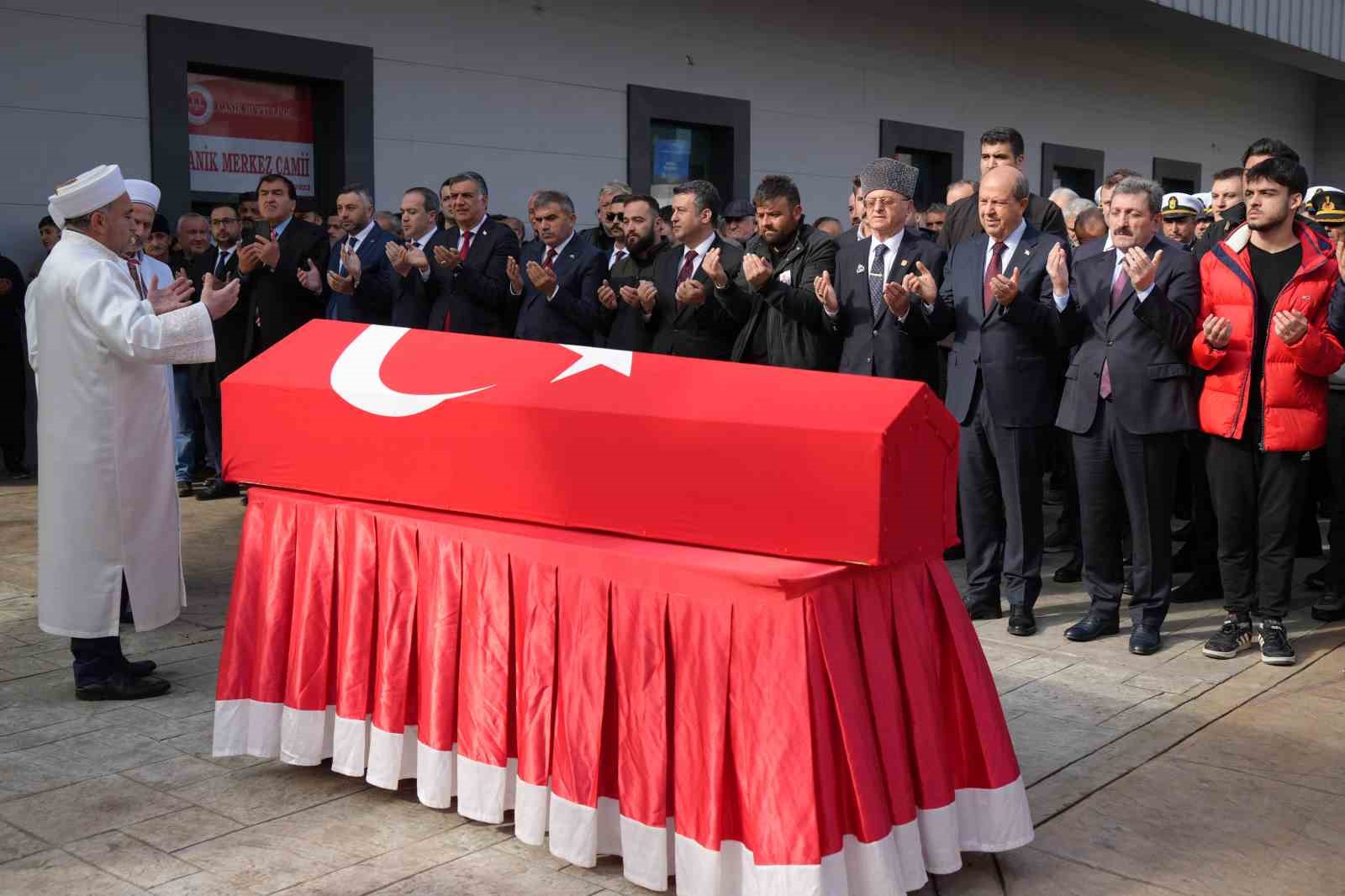 Cumhurbaşkanı Tatar’ın katılımıyla Kıbrıs gazisi son yolculuğuna uğurlandı