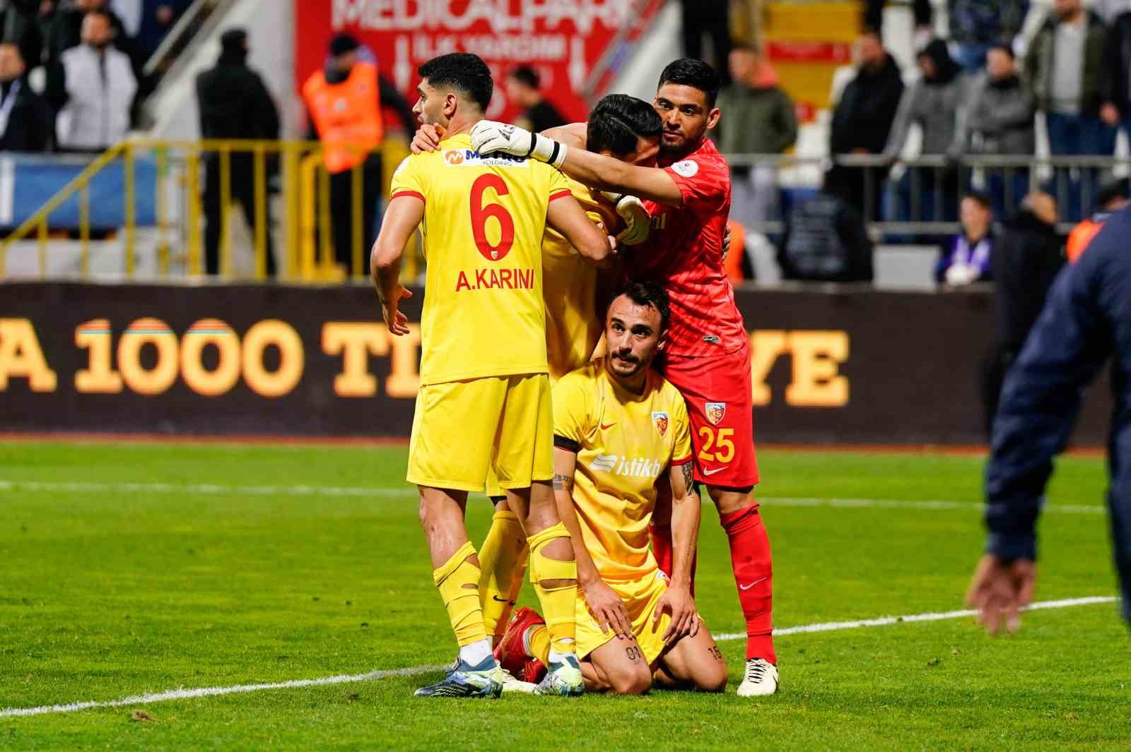 Trendyol Süper Lig: Kasımpaşa: 1 - Kayserispor: 2 (Maç sonucu)
