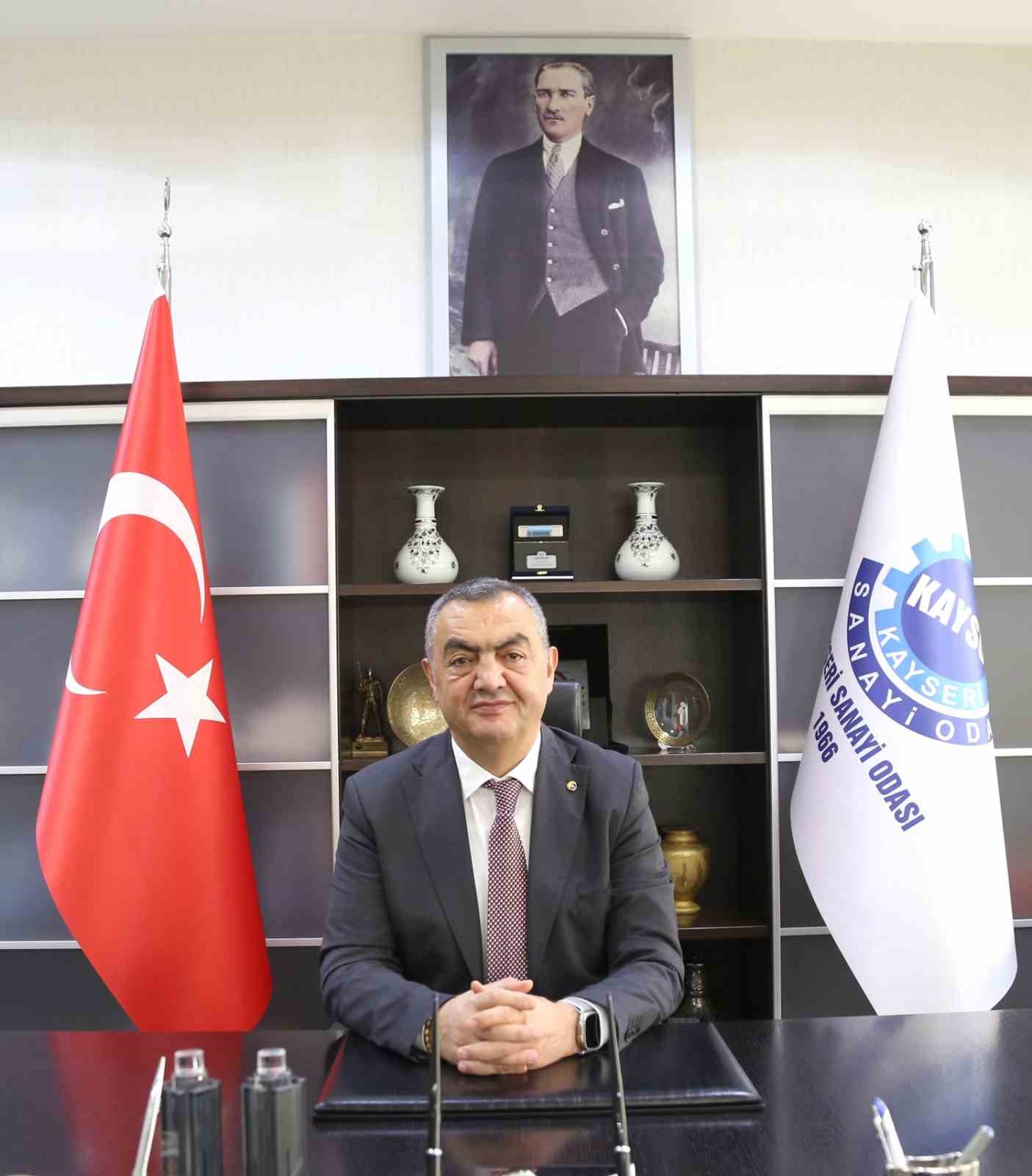 Başkan Büyüksimitci: “Atatürk, bir liderin her ne şartta olursa olsun vatanı ve milleti için neler yapabileceğini kanıtlamıştır”