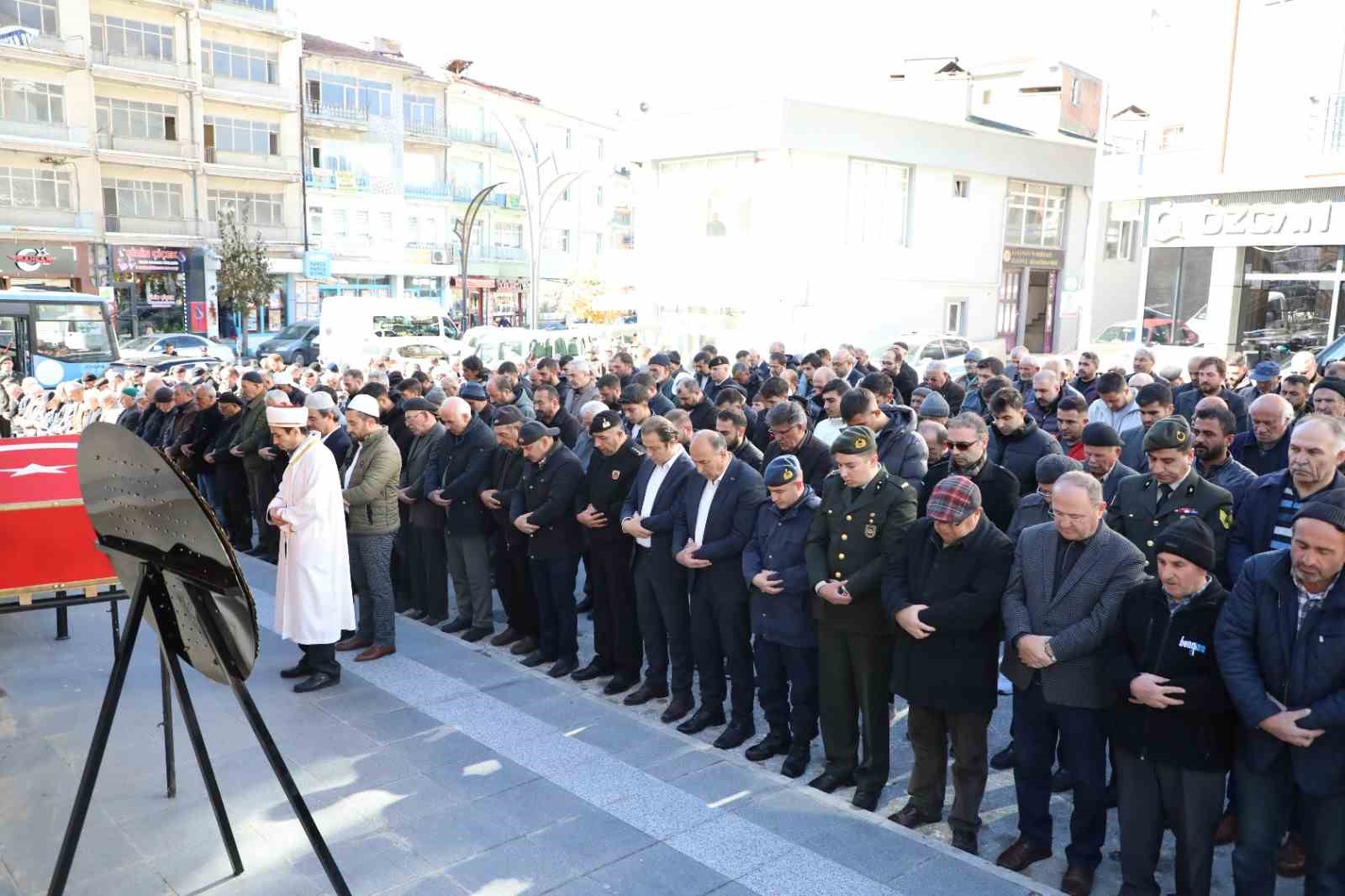 Kore gazisi son yolculuğuna uğurlandı