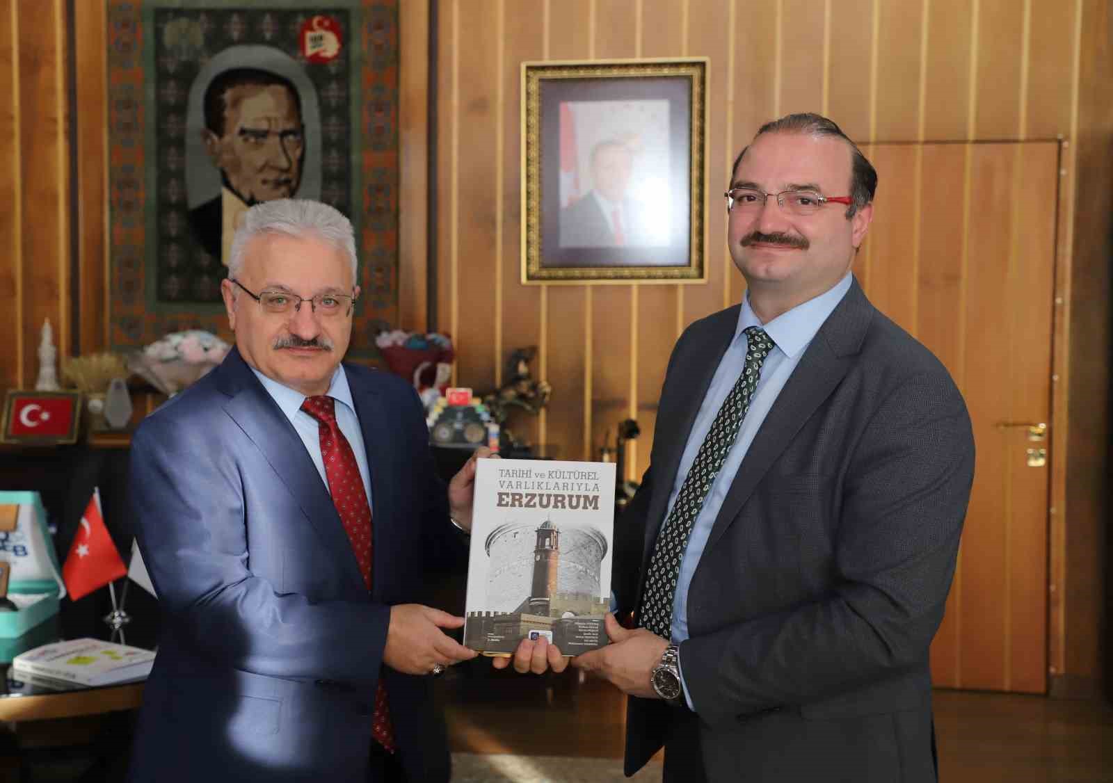 Artvin Çoruh Üniversitesi Rektörü Bilgin’den Rektör Hacımüftüoğlu’na ziyaret
