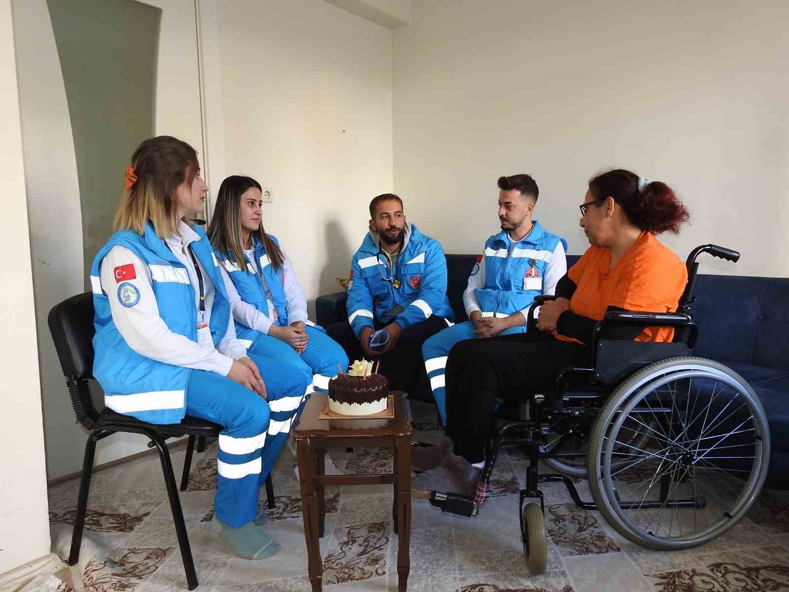 Bedensel engelli Tuba’ya doğum günü sürprizi