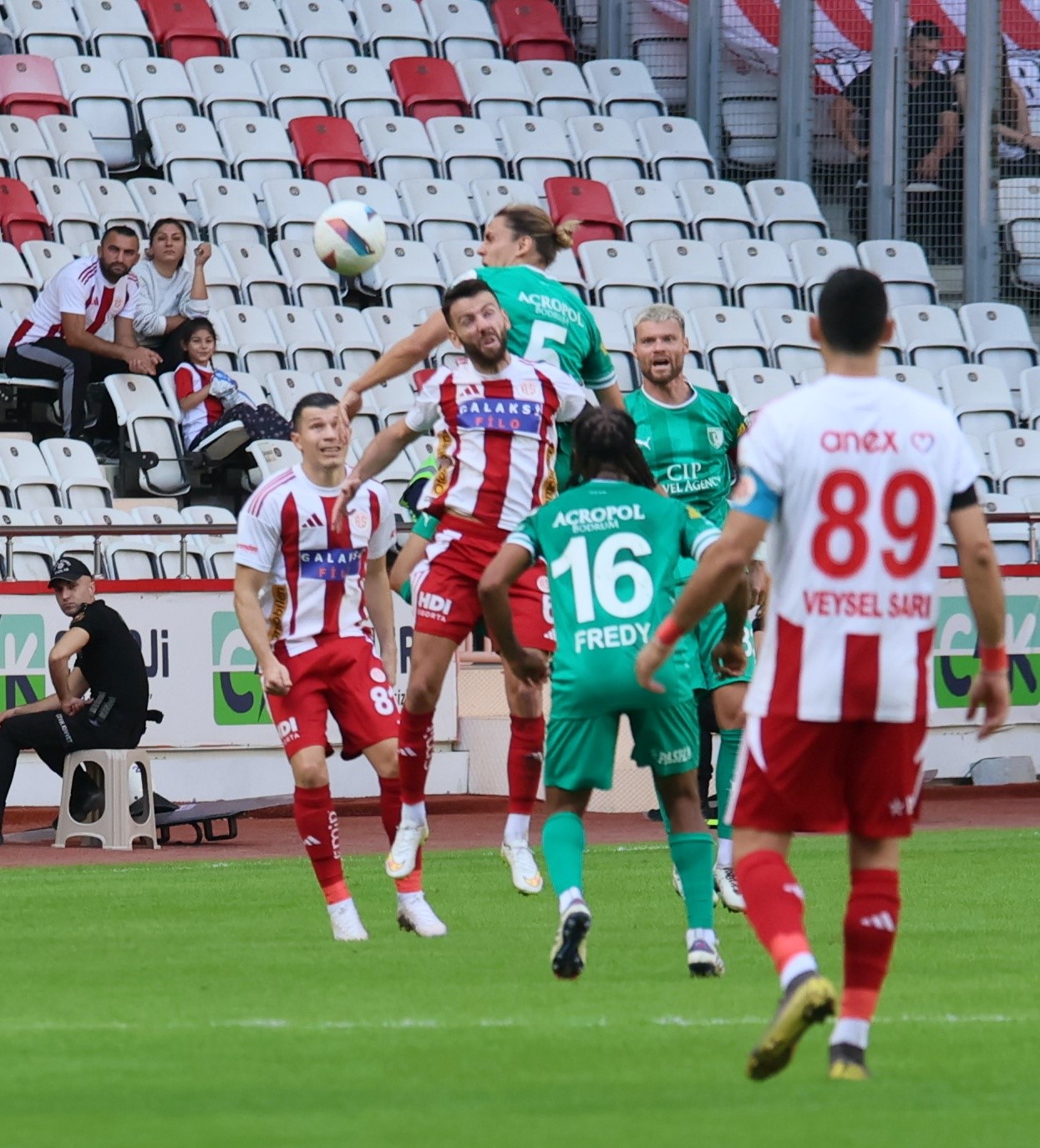 Trendyol Süper Lig: Antalyaspor: 3 - Bodrum FK: 1 (İlk yarı)
