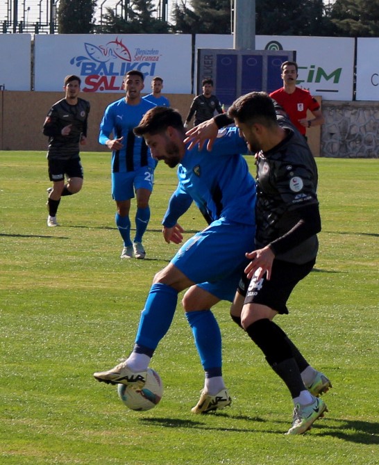 TFF 2. Lig: Karacabey Belediyespor: 1 - Karaman FK: 1
