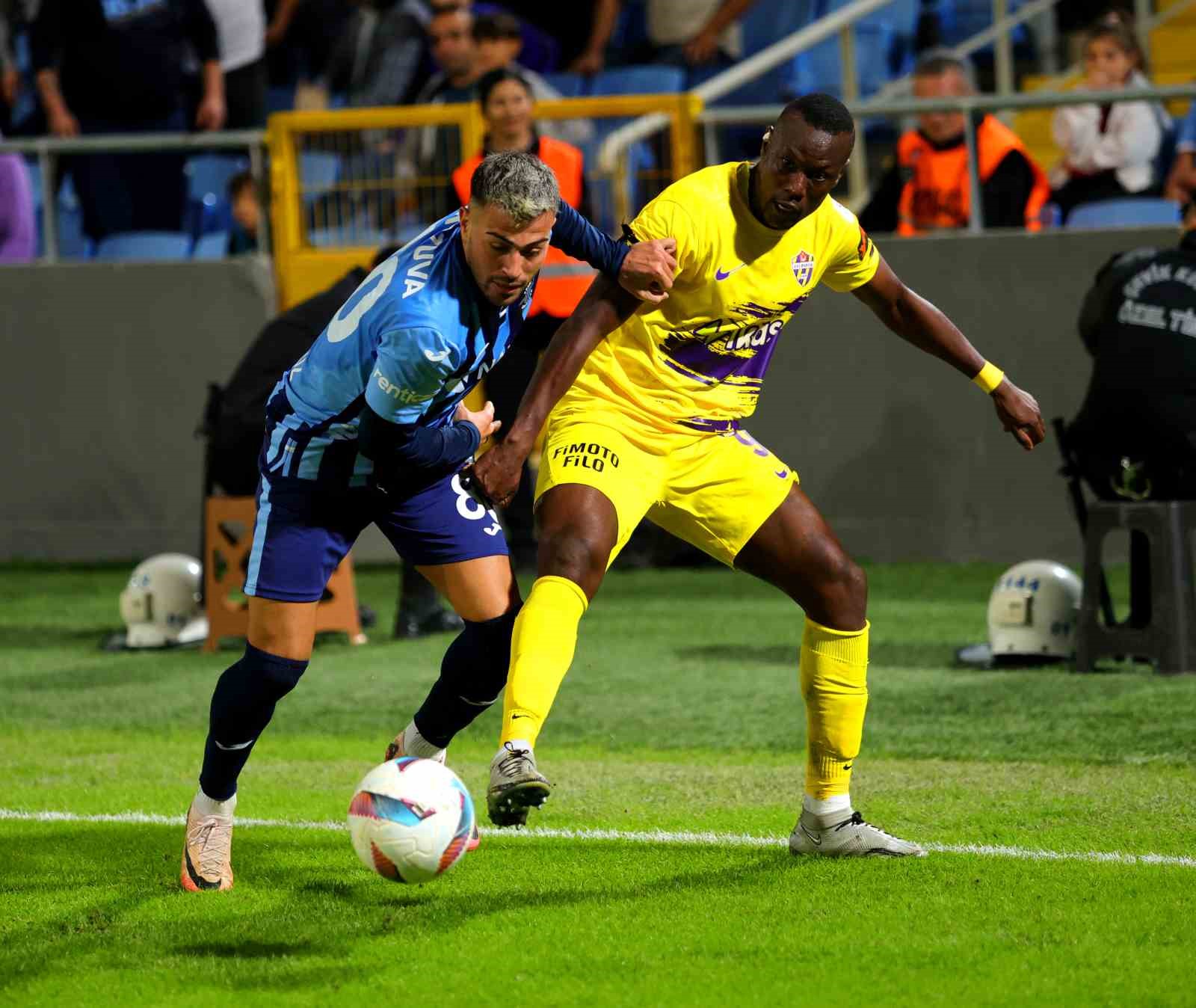 Trendyol Süper Lig: Adana Demirspor: 0 - Eyüpspor: 1 (İlk yarı)