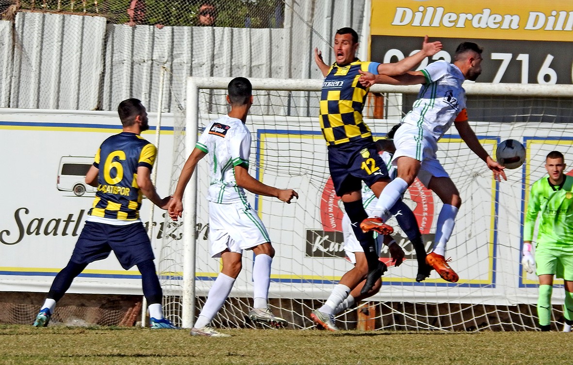 Alaçatıspor, sahasında 1-0 mağlup