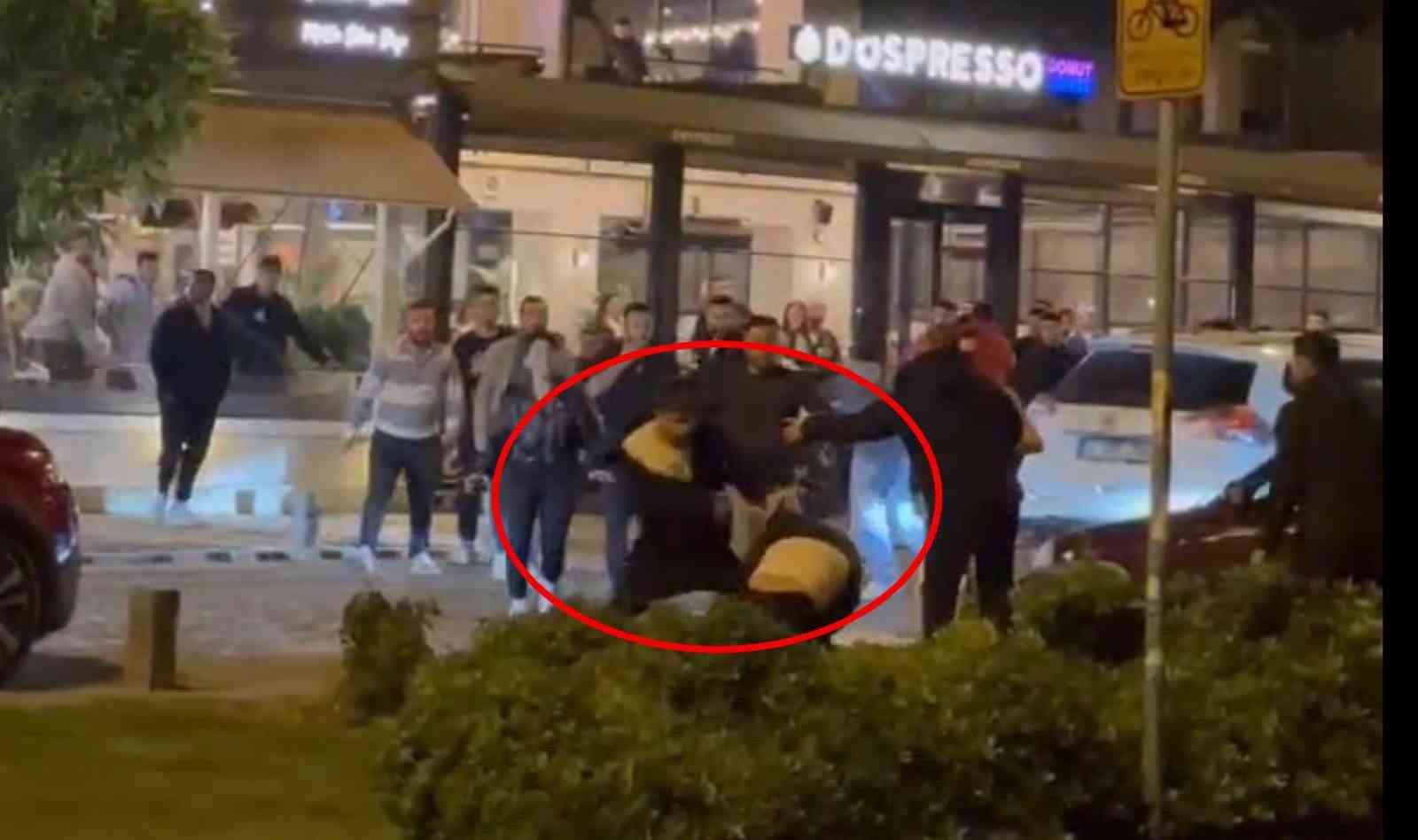 Samsun’da iki grup arasında tekmeli yumruklu kavga: O anlar kamerada
