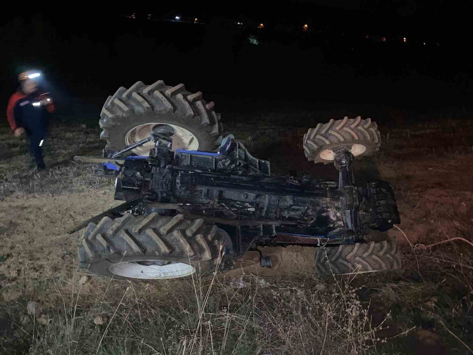 Amasya’da traktör devrildi: 1 yaralı