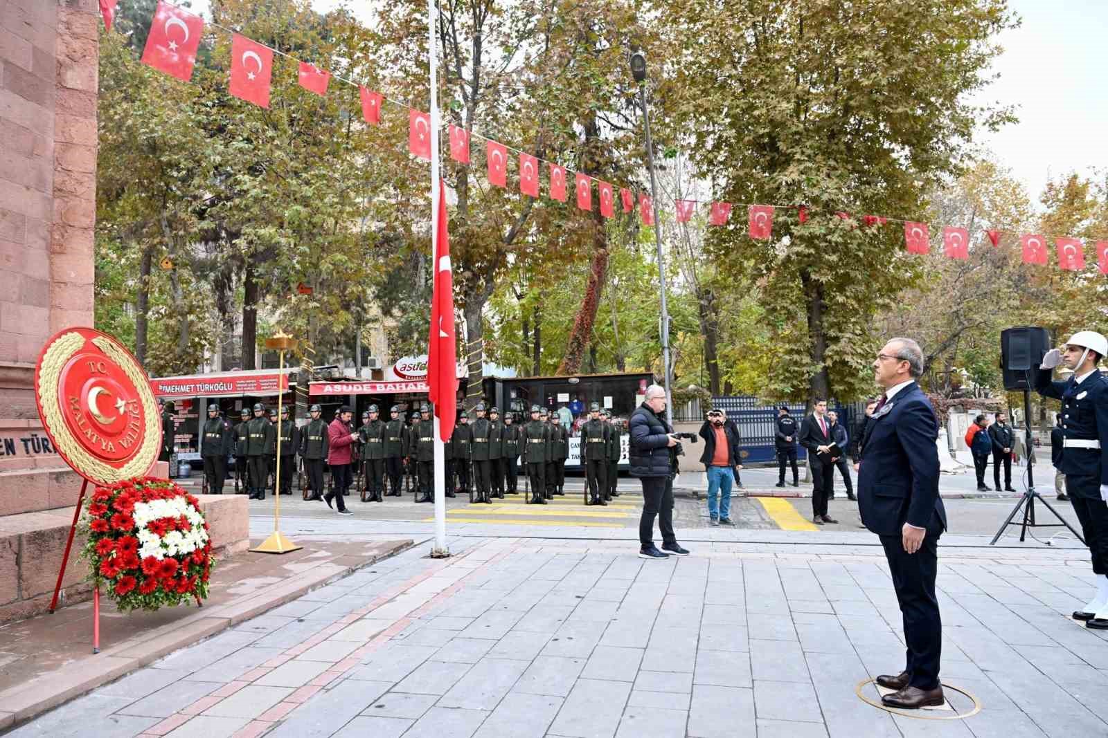 Malatya’da 10 Kasım Gazi Mustafa Atatürk’ü anma töreni düzenlendi