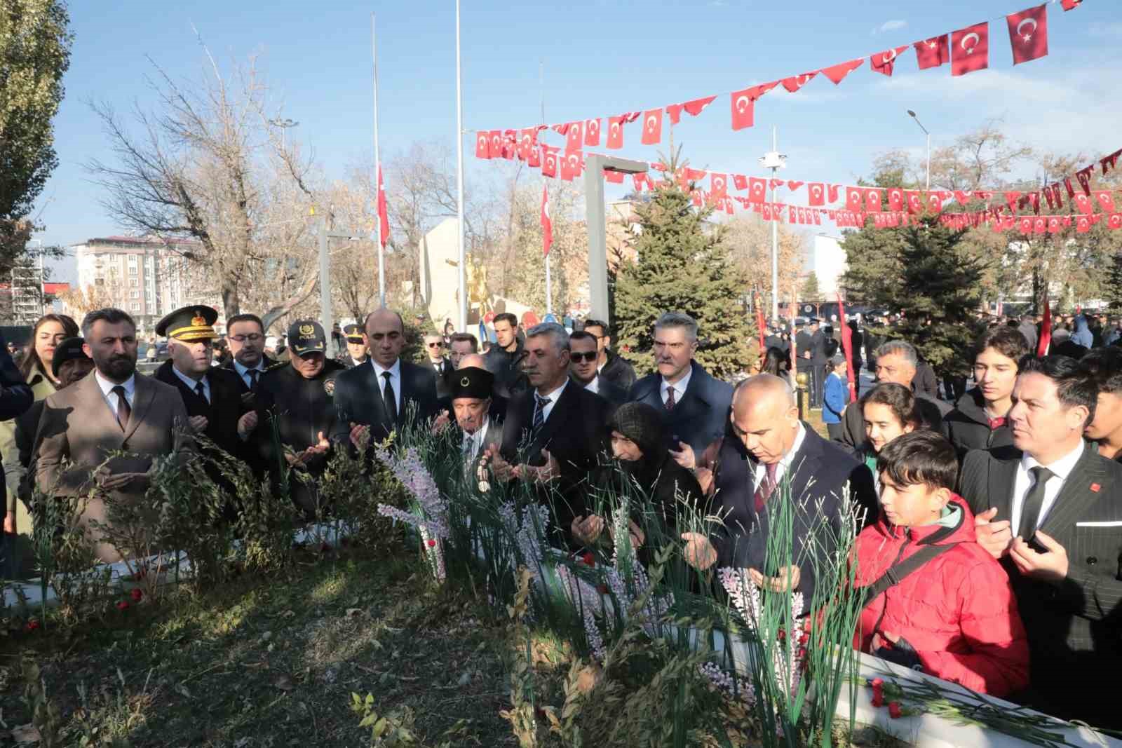 Ağrı’da Atatürk’ü anma töreni düzenlendi
