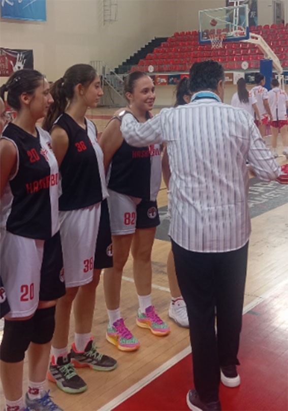 Kayseri U-18 Kızlar Basketbol Ligi’nde şampiyon Melikgazi Kayseri Basketbol oldu