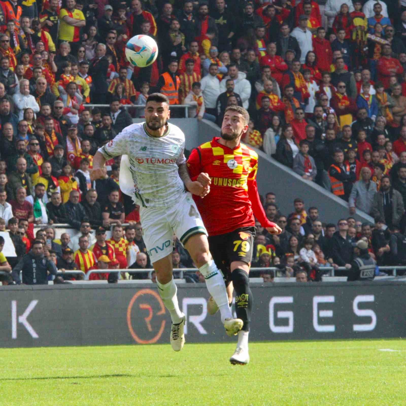 Trendyol Süper Lig: Göztepe: 0 - Konyaspor: 0 (İlk yarı)
