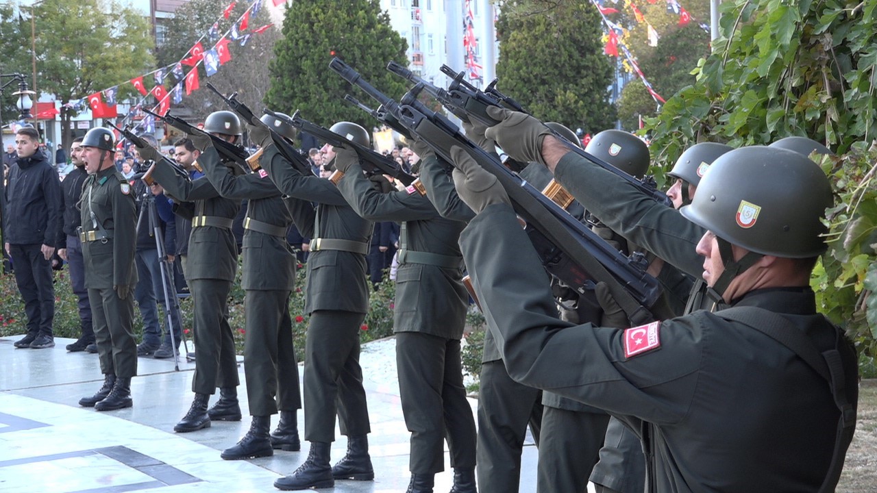 Kırklareli&rsquo;nde 10 Kasım Atat&uuml;rk&rsquo;&uuml; anma t&ouml;renleri
