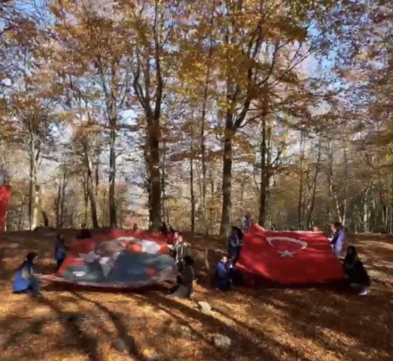 Gençler 1200 rakımlı Dumanlı Yaylası’nda, Atatürk için yürüdü