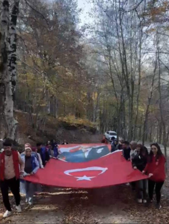 Gen&ccedil;ler 1200 rakımlı Dumanlı Yaylası&rsquo;nda, Atat&uuml;rk i&ccedil;in y&uuml;r&uuml;d&uuml;
