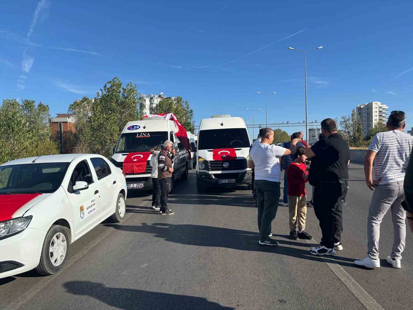 Antalya’da servis araçlarına ’C’ plaka mecburiyeti getirildi