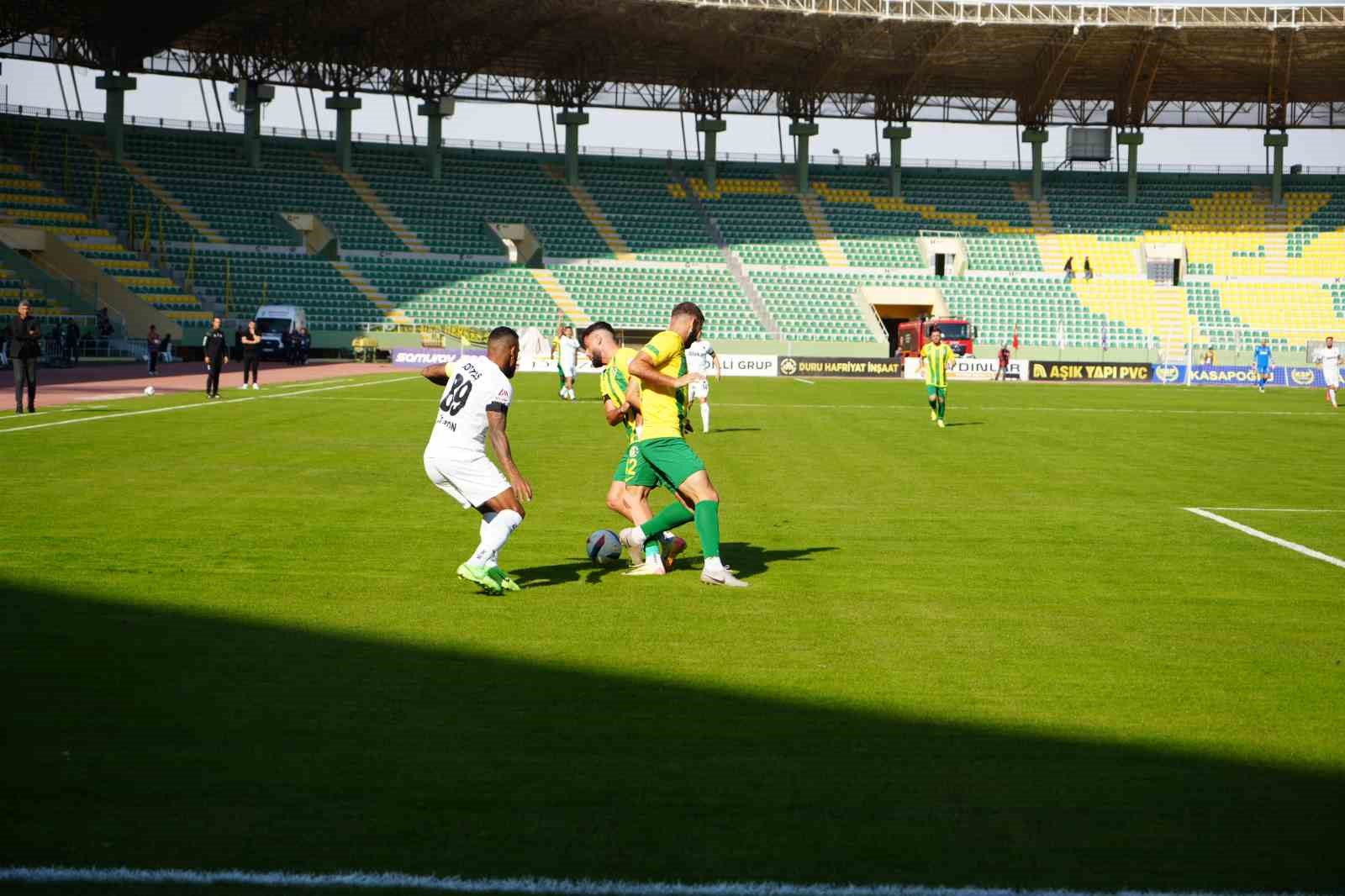 Trendyol 1. Lig: Şanlıurfaspor: 0 - Gen&ccedil;lerbirliği: 0 (Ma&ccedil; devam ediyor)
